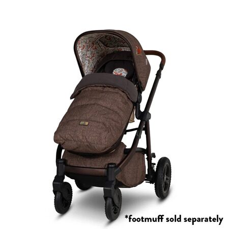 Коляска Cosatto Wow + зимний конверт Foxford Hall